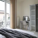 10\' Train Station, Royal Apt Ac X4, At 50 Mt From Atlantic Terme